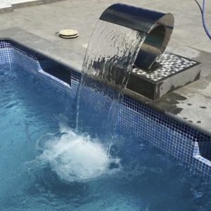 Servicios – Instalación y venta de piscinas